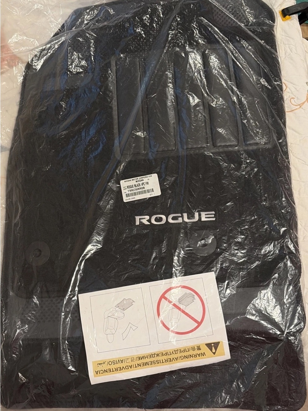 Genuine Nissan Rogue Carpet Floor Mats Black 4pc Set OEM T99E2-6RR0B 2023-2026
